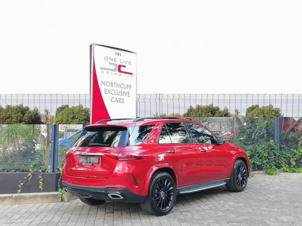 2022-Mercedes-Benz-GLE-400d-4MATIC-AMG-LINE-AUTO image:2