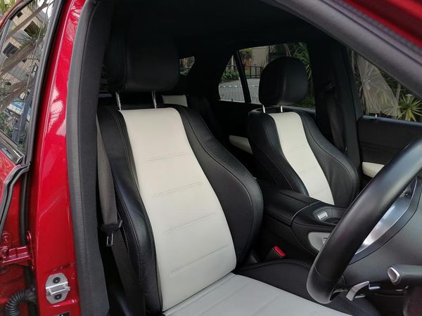 2022-Mercedes-Benz-GLE-400d-4MATIC-AMG-LINE-AUTO image:5