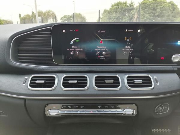 2022-Mercedes-Benz-GLE-400d-4MATIC-AMG-LINE-AUTO image:8