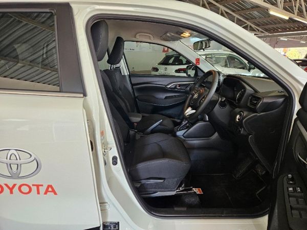 2025-Toyota-Urban-Cruiser-15-XR image:5