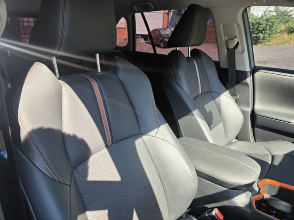 2025-Toyota-RAV4-25-pHev-Auto-e-Four image:9