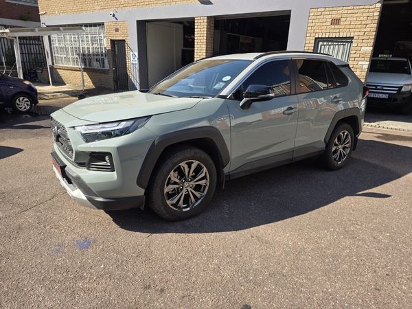 2025-Toyota-RAV4-25-pHev-Auto-e-Four image:1