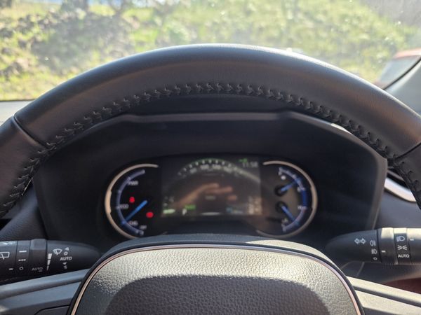 2025-Toyota-RAV4-25-pHev-Auto-e-Four image:5