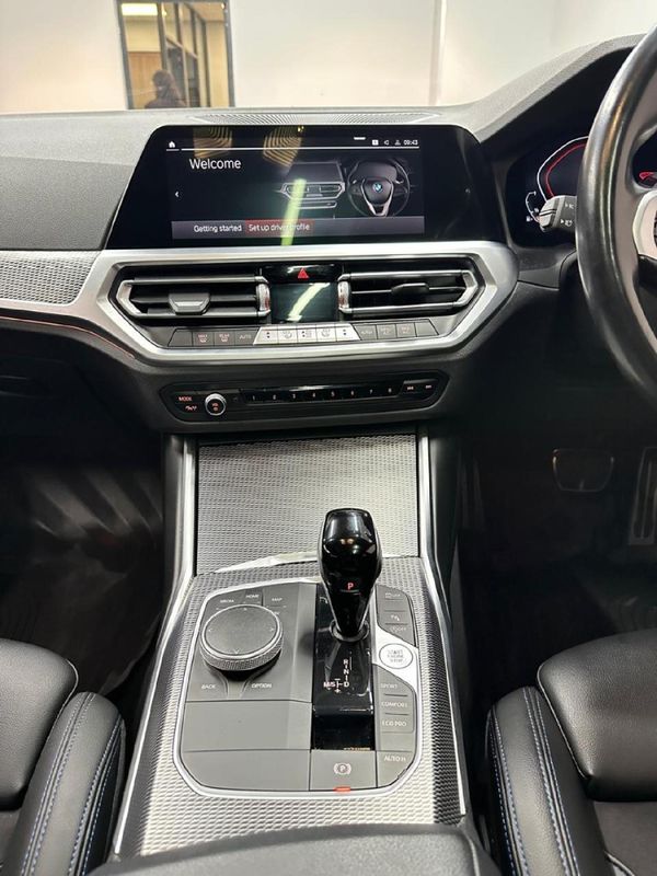 2022-BMW-3-Series-320i-M-Sport image:9