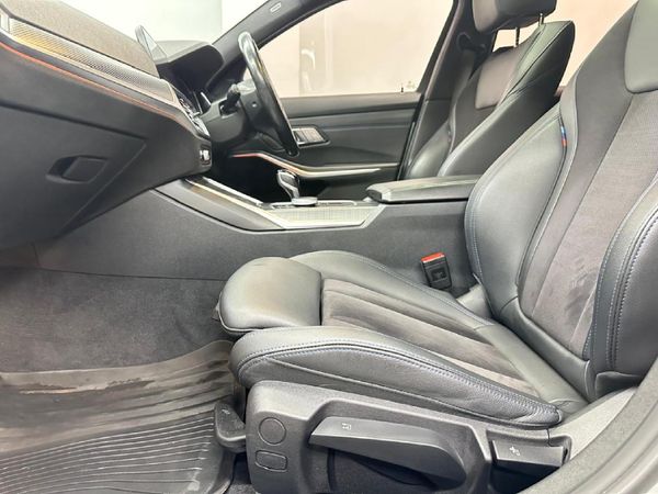 2022-BMW-3-Series-320i-M-Sport image:6
