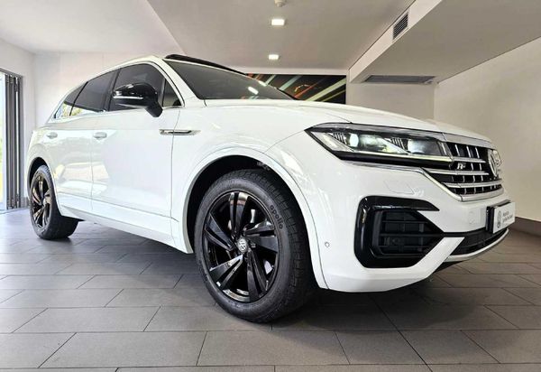 2018-Volkswagen-Touareg-30-TDI-V6-Executive image:18