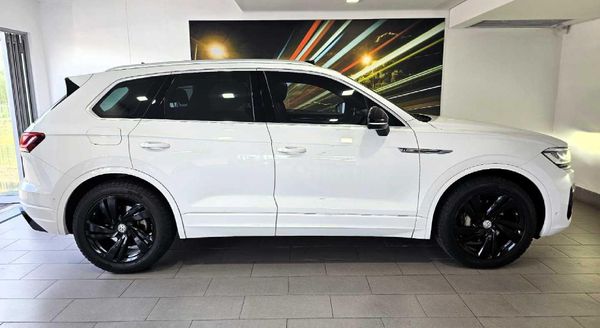 2018-Volkswagen-Touareg-30-TDI-V6-Executive image:1
