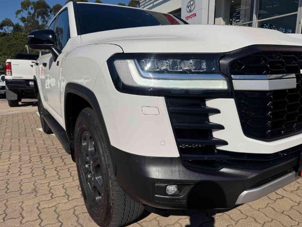 2025-Toyota-Land-Cruiser-300-V6-33D-GR-S image:1