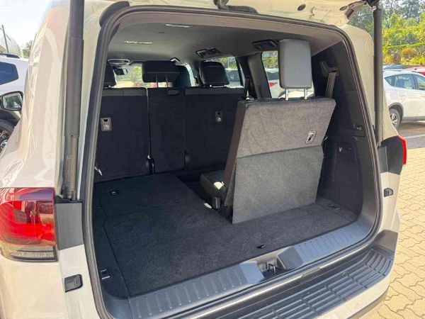 2025-Toyota-Land-Cruiser-300-V6-33D-GR-S image:24