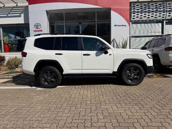 2025-Toyota-Land-Cruiser-300-V6-33D-GR-S image:26