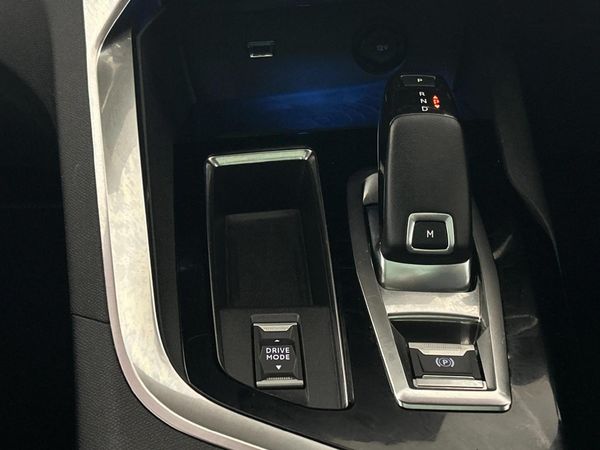 2021-Peugeot-3008-16T-GT-Auto image:10