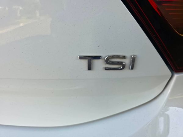 2022-Volkswagen-Polo-10-TSI-Life-Auto-DSG image:6