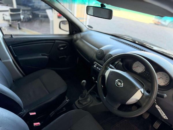 2023-Nissan-NP200-16-AC-Safety-Pack image:9