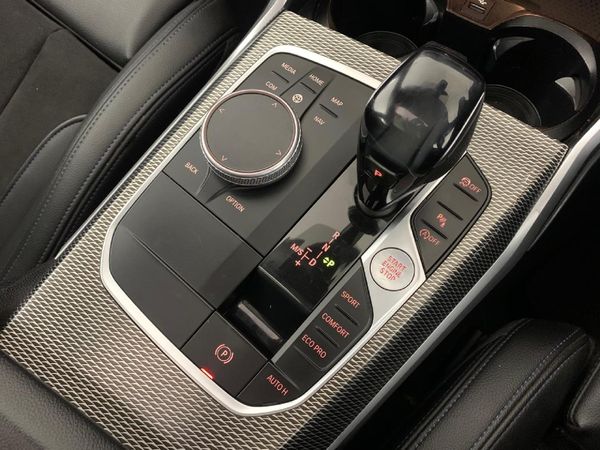 2021-BMW-3-Series-318i-M-Sport image:9