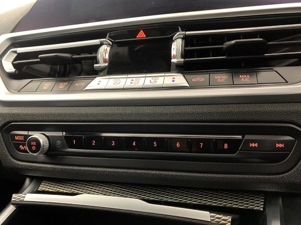 2021-BMW-3-Series-318i-M-Sport image:7