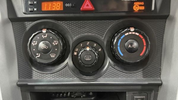 2012-Toyota-86-20 image:17