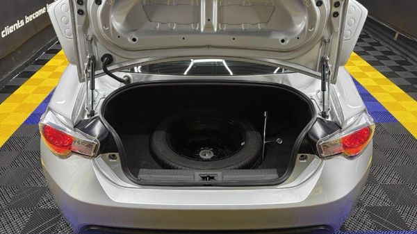 2012-Toyota-86-20 image:6