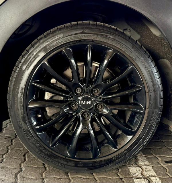 2019-MINI-Clubman-Cooper-Auto image:9