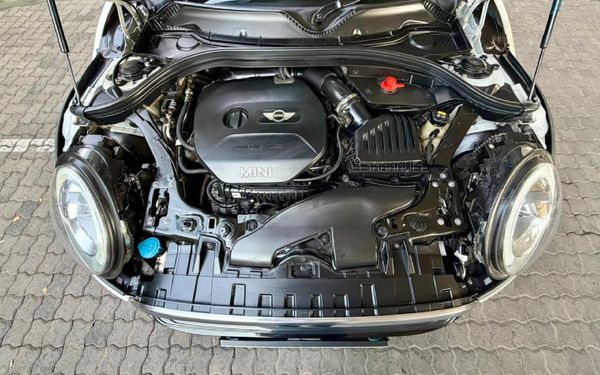 2019-MINI-Clubman-Cooper-Auto image:10