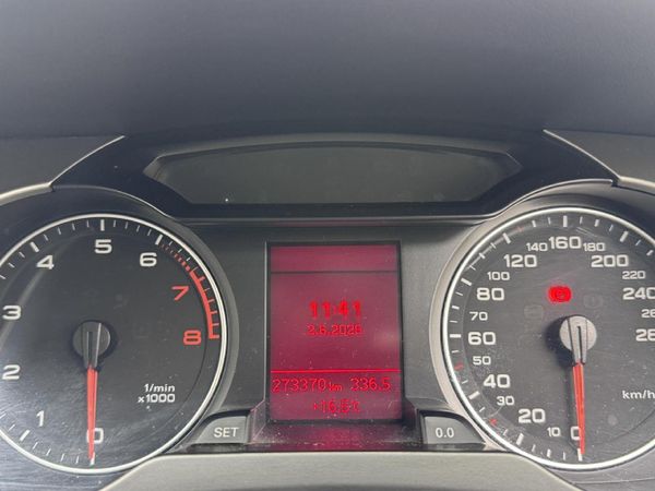 2011-Audi-A4-18-T-Ambition image:9