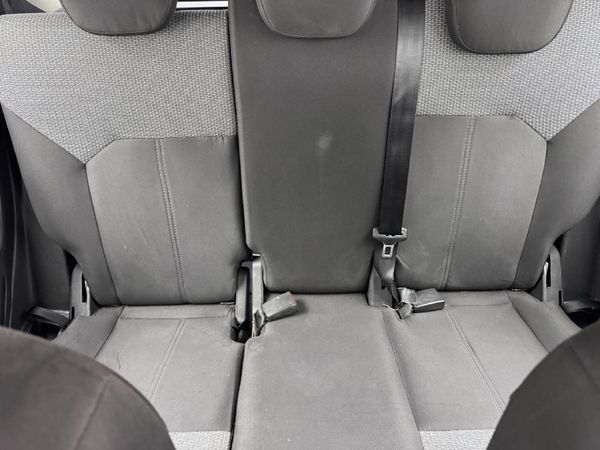 2017-Ford-EcoSport-15-TiVCT-Ambiente image:13