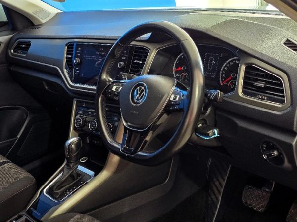 2022-Volkswagen-T-Roc-14-TSI-Design-Auto image:20