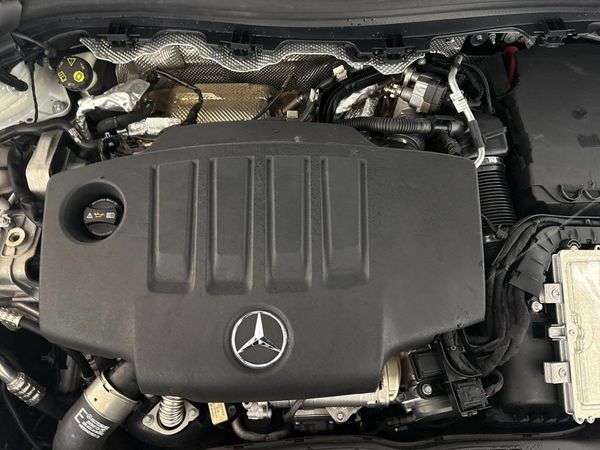 2020-Mercedes-Benz-GLA-200d-Auto image:12