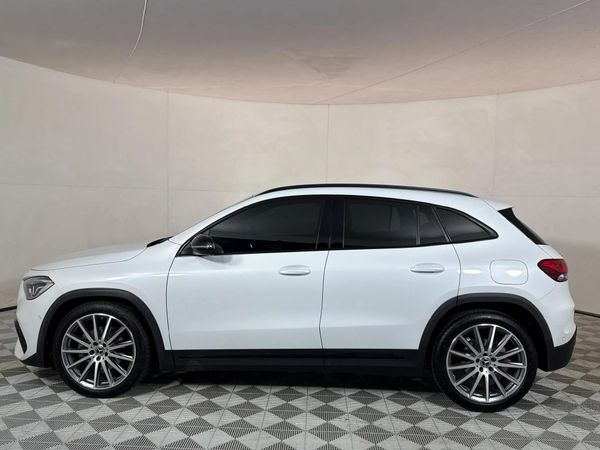 2020-Mercedes-Benz-GLA-200d-Auto image:18