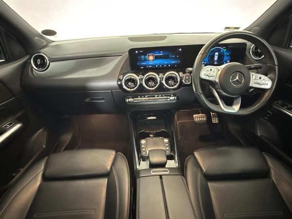 2020-Mercedes-Benz-GLA-200d-Auto image:1