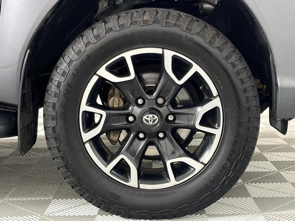 2019-Toyota-Hilux-28-GD-6-Raised-Body-Raider-Auto-Extended-Cab image:4