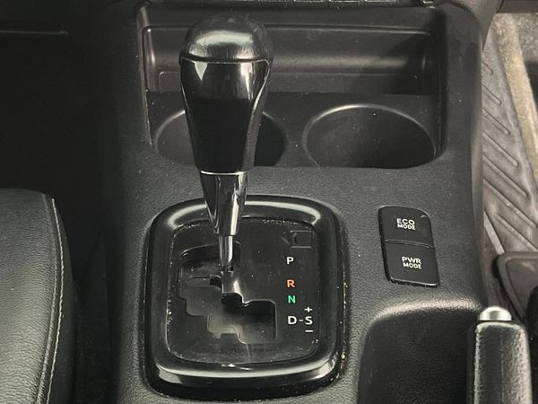 2019-Toyota-Hilux-28-GD-6-Raised-Body-Raider-Auto-Extended-Cab image:7