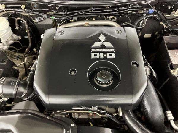 2009-Mitsubishi-Pajero-Sport-32-DI-D-GLS-Auto image:12