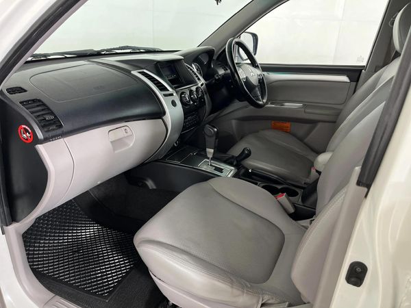 2009-Mitsubishi-Pajero-Sport-32-DI-D-GLS-Auto image:8