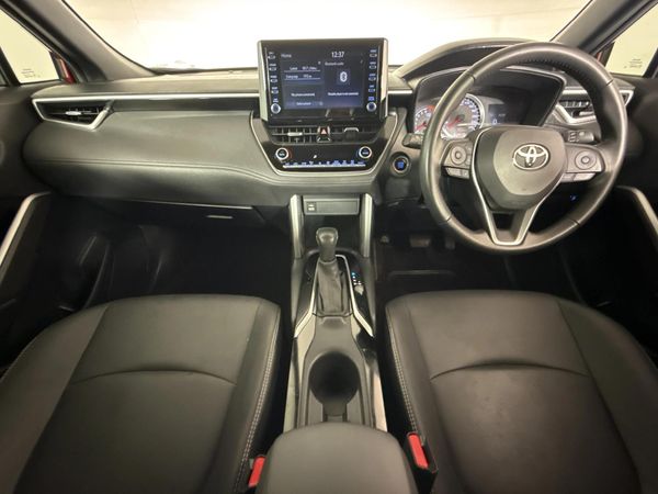 2022-Toyota-Corolla-Cross-18-XS image:1
