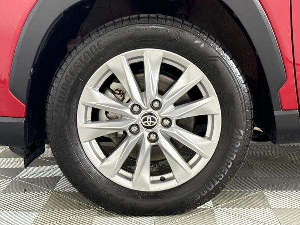 2022-Toyota-Corolla-Cross-18-XS image:4