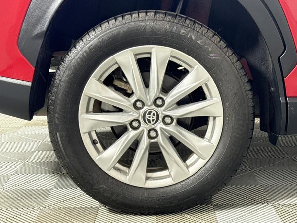 2022-Toyota-Corolla-Cross-18-XS image:7