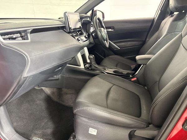 2022-Toyota-Corolla-Cross-18-XS image:8