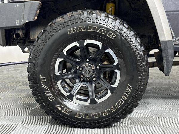 2015-Toyota-Land-Cruiser-79-45-D-Double-Cab image:4