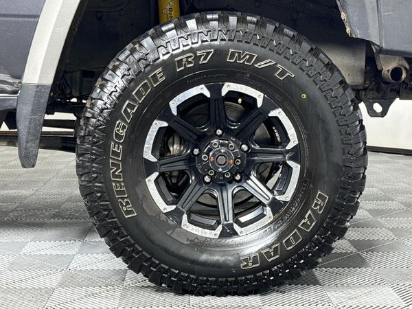 2015-Toyota-Land-Cruiser-79-45-D-Double-Cab image:5