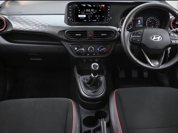 2024-Hyundai-Grand-i10-12-Fluid image:5