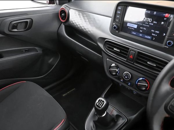 2024-Hyundai-Grand-i10-12-Fluid image:7