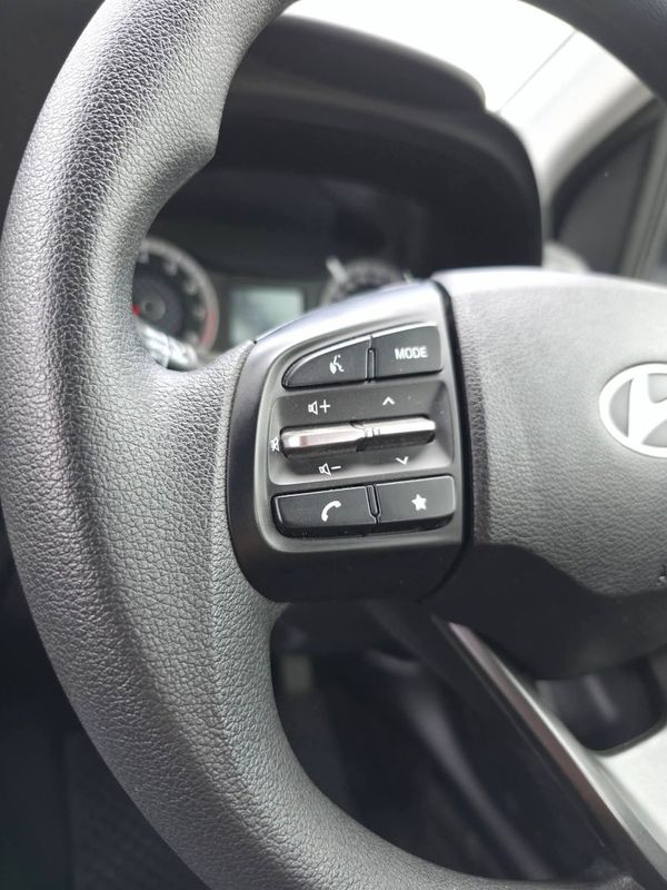 2024-Hyundai-Grand-i10-12-Fluid image:8