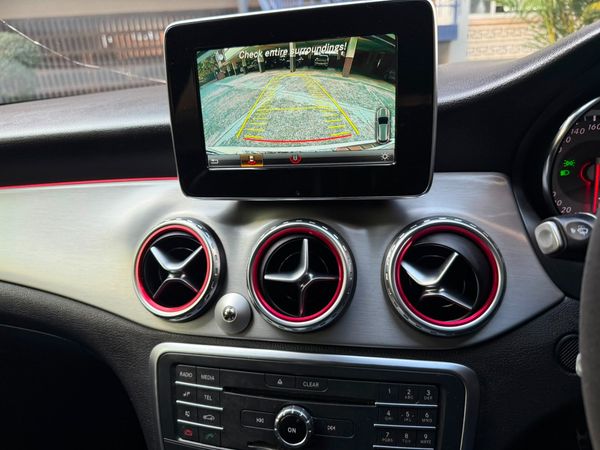 2016-Mercedes-Benz-GLA-200-CDI-Auto image:9