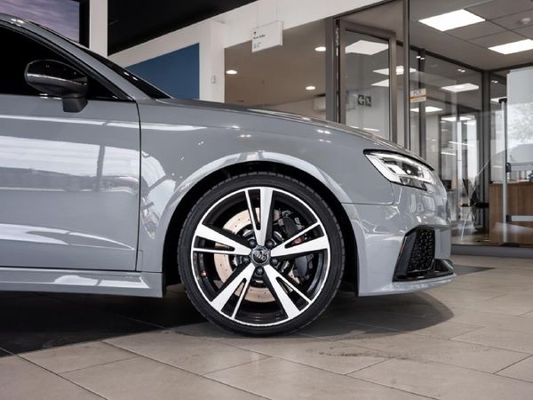 2021-Audi-RS3-Sportback-quattro image:13