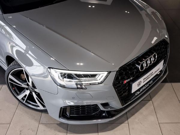 2021-Audi-RS3-Sportback-quattro image:3
