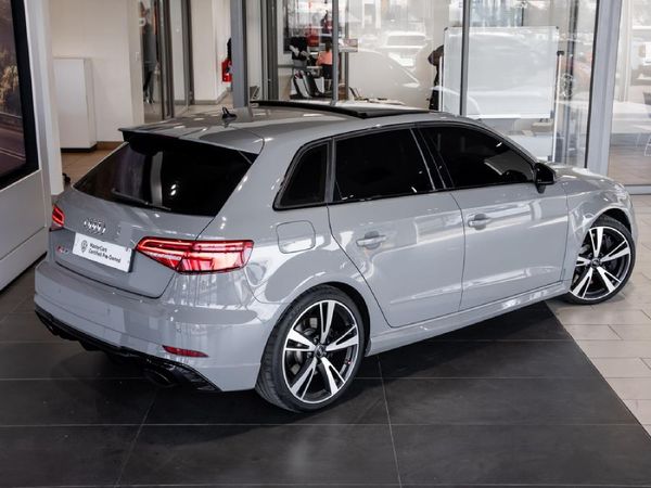2021-Audi-RS3-Sportback-quattro image:6