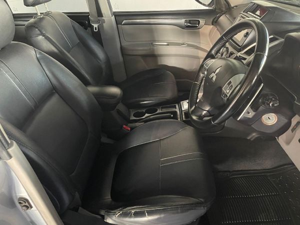 2015-Mitsubishi-Pajero-Sport-25D-Auto image:13
