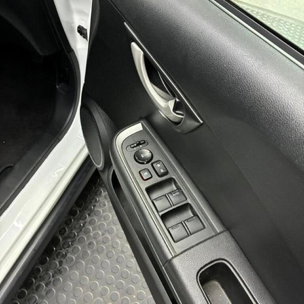 2021-Honda-BR-V-15-Comfort-Auto image:9
