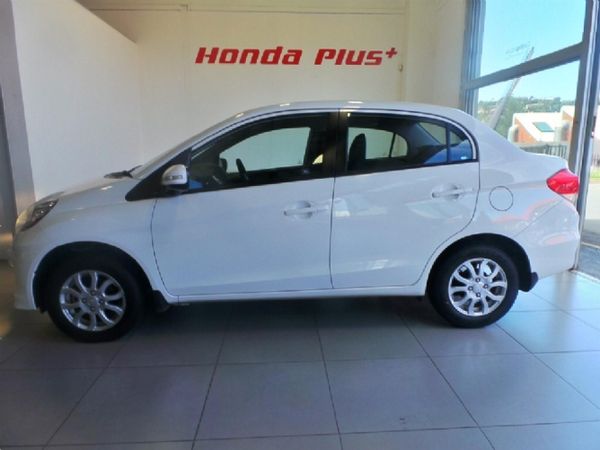 2016-Honda-Brio-12-Comfort image:3