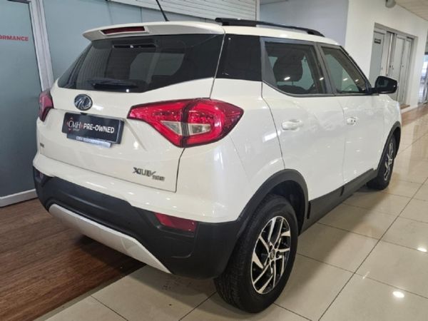2024-Mahindra-XUV-300-12T-W8 image:2